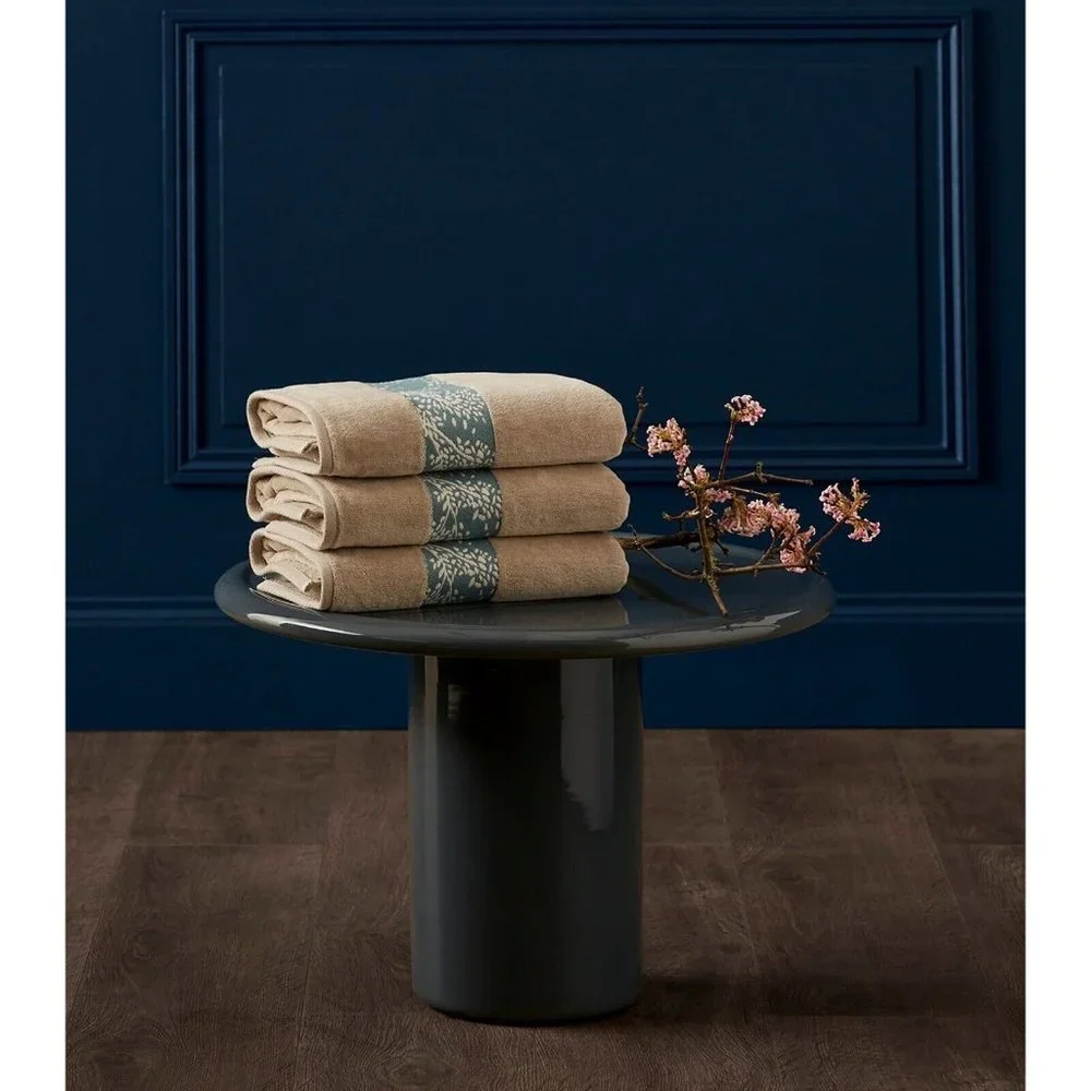 YVES DELORME Rameaux Hand Towel (55cm x 100cm) 22”x39” (F3)